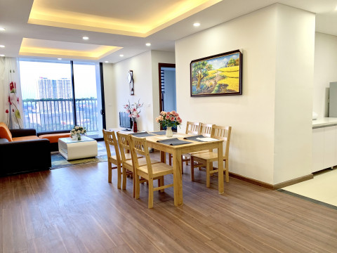 Căn hộ 2 phòng ngủ, Full nội thất, 80m2 giá chỉ 7.9 tỷ bao phí tại Vinhome Gardenia.