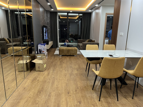 Chủ nhà chuyển biệt thự nên cần bán lại căn hộ 2PN tại chung cư The Park Home. Giá bán chỉ 6.5 tỷ