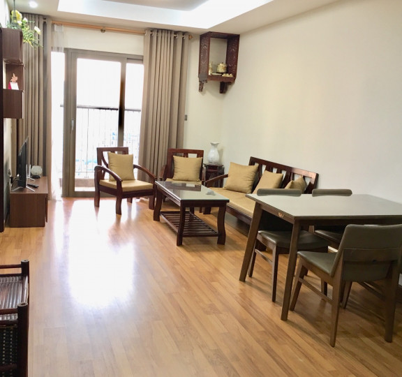 Cho thuê căn 2PN full nội thất giá 15tr tại Home City Trung Kính