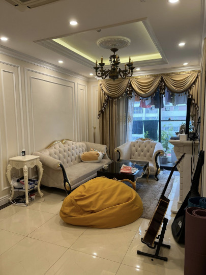 Cần bán căn hộ Cầu Giấy Center Point 110 Cầu Giấy giá chỉ có 3.7 tỷ. Liên hệ ngay: 0815908914