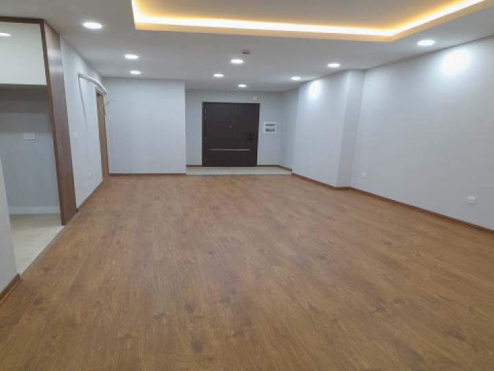 Cần bán nhanh căn hộ ở The Park Home, 2 phòng ngủ, 2 vệ sinh, nội thất cơ bản giá chỉ có 4.35 tỷ