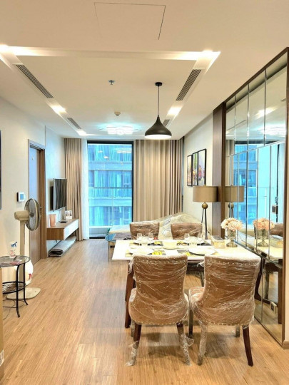 Chính chủ bán chung cư 120m2 3PN mặt đường Khúc Thừa Dụ, Thành Thái Cầu Giấy Hà Nội. Giá chỉ 9.6 tỷ