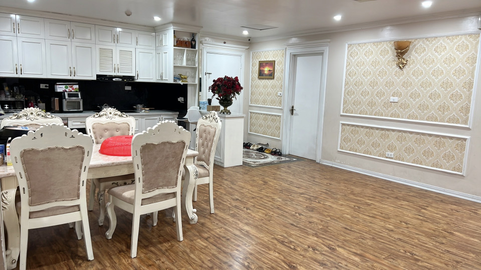 Cần bán gấp căn hộ siêu phẩm Tân cổ điển Goldmark City, 3 phòng ngủ, 127m2 Full nội thất. Lh 0971107112