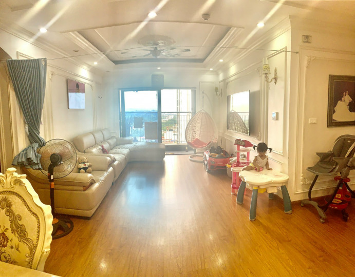 Cần bán nhanh căn chung cư Goldmark City, 3 phòng ngủ, 2 vệ sinh, 135m2 Full nội thất, giá 4,7 tỷ. Lh 0866222223