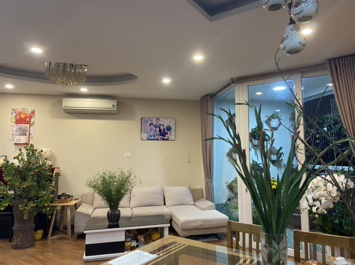 Hot! Bán căn hộ chung cư 2PN cao cấp tại chung cư 173 Xuân Thủy - Cầu Giấy giá chỉ 3.6 tỷ