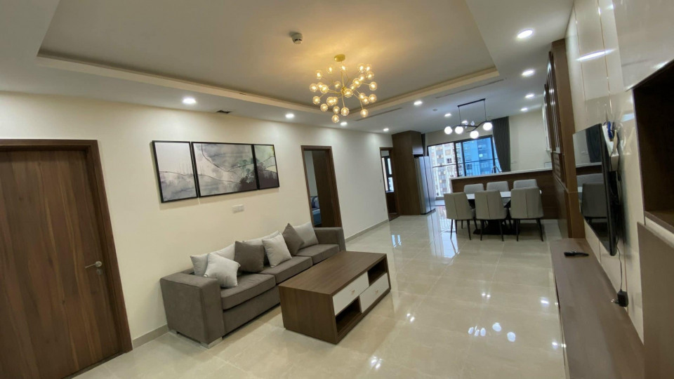 Chính chủ gửi bán CH Golden Park Tower, 98m2 3PN, Nội thất CB view thoáng mát, tầng trung 5.2 tỷ LH: 0382728008