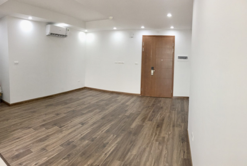 Em cần cho thuê căn 3PN cơ bản giá 14tr tại Việt Đức Complex Lê Văn Lương