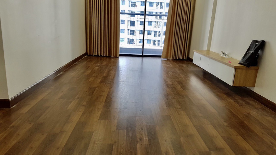 Cho thuê căn 3 ngủ Tòa S Goldmark city-136 Hồ Tùng Mậu,nội thất cơ bản,có slot ô tô,giá 15 triệu-gọi ngay 0985384919