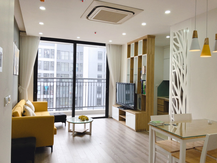Cho thuê căn Chung cư 2 ngủ Tháp Tây tòa Indochina-Xuân Thủy - full nội thất,có slot ô tô- 20 triệu-0985384919