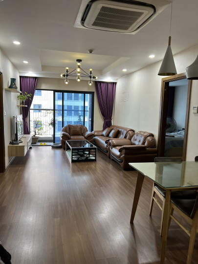 Cho thuê căn 3PN R4-110m full đẹp Goldmark City 136 Hồ Tùng Mậu vào luôn
