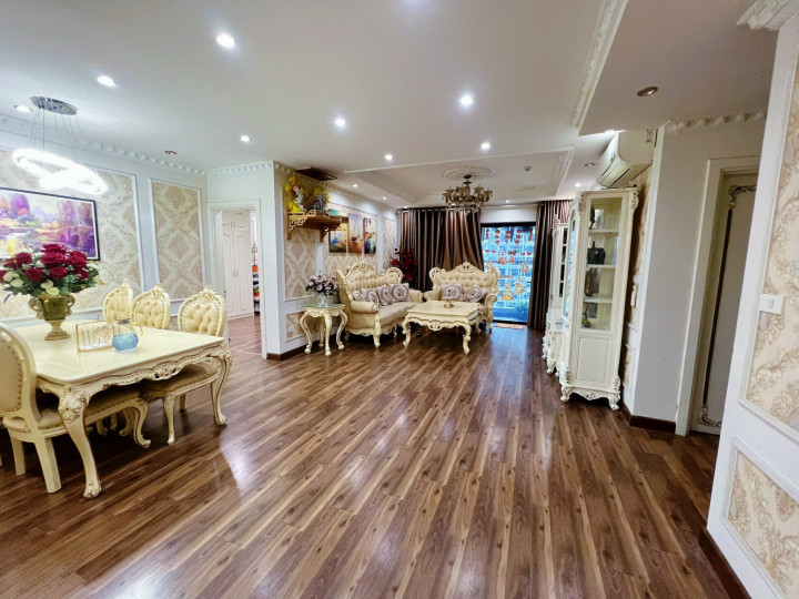 Bán căn góc 133m2 3 PN toà N03 - T5 Khu Ngoại Giao Đoàn Tầng trung view đẹp sẵn ổ đỏ