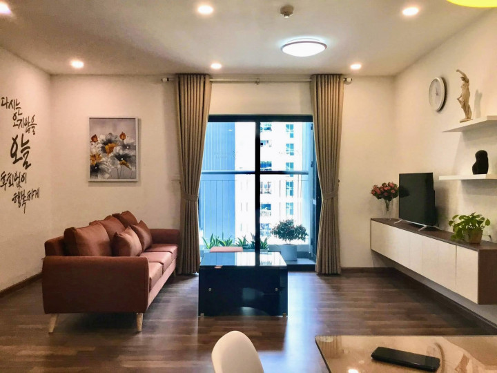 Cần cho thuê gấp căn hộ 2PN-83m2 khu S Goldmark City Hồ Tùng Mậu- giá 13 triệu/tháng