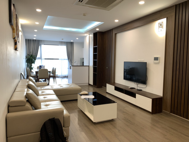 Cần bán nhanh căn hộ 2 phòng ngủ, 2 WC, chung cư FLC Twin Tower Cầu Giấy, Full nội thất giá chỉ 6,5 tỷ