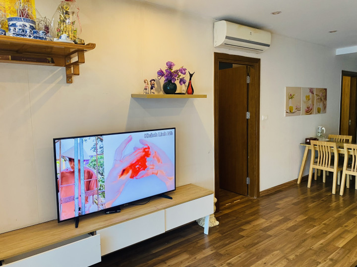 Chính chủ cần bán căn góc 3PN, 2WC, 102m2, toà N01T4 Ngoại Giao Đoàn, view hồ,nhỉnh 8 tỷ
