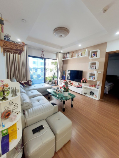 Gia đình tôi cần bán gấp căn 3PN- 104m2 Goldmark City Hồ Tùng Mậu giá 5,2 tỷ full nội thất.
