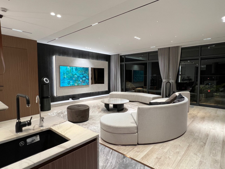 Siêu hiếm, căn hộ 4 ngủ, Sub - penthouse 211 m2 giá chỉ hơn 15 tỷ tại Indochina Plaza, Xuân Thủy