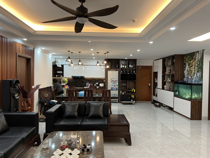 Cho thuê căn 3PN 2WC rộng 123m2 - Full nội thất - View thoáng mát - Giá rẻ ở khu Sapphire