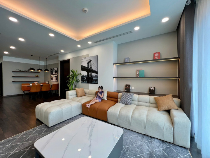 CHUẨN GIÁ. BÁN CĂN GÓC 3PN, NỘI THẤT XIN, ĐẸP. TẠI TÒA R2, TẦNG ĐẸP, GIÁ 6 TỶ THƯƠNG LƯỢNG.