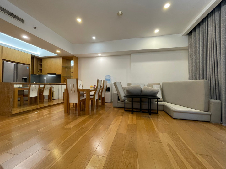 Chính chủ cho thuê căn hộ 3 phòng ngủ tòa IPH Xuân Thủy giá ưu đãi, full nội thất, vào ở ngay